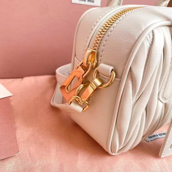 M*um*u arcadie matelassé nappa leather bag-19*13*6cm