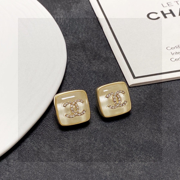 CL EARRINGS