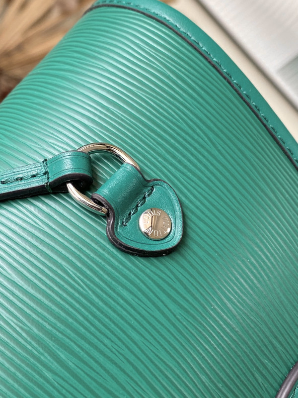 l0*is V*t0n neverfull mm-31*28*14cm