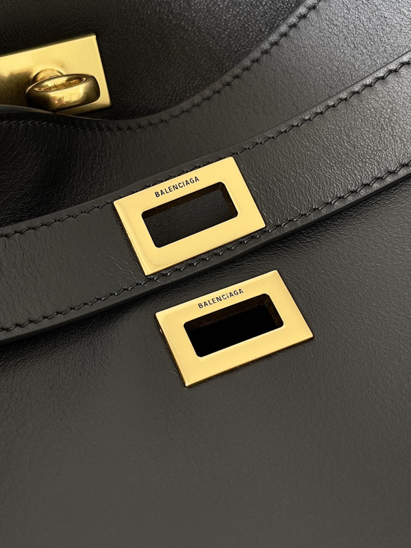 Ba*len*cia*ga bel air large hobo bag