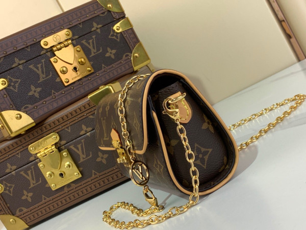 l0*is V*t0n pochette camille