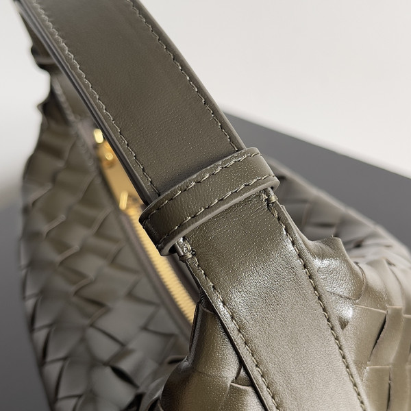 bo*te*ga Ve*ne*ta candy wallace-22*13*9cm