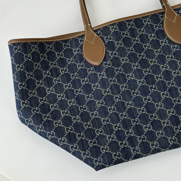 G*u*i totissima medium tote bag