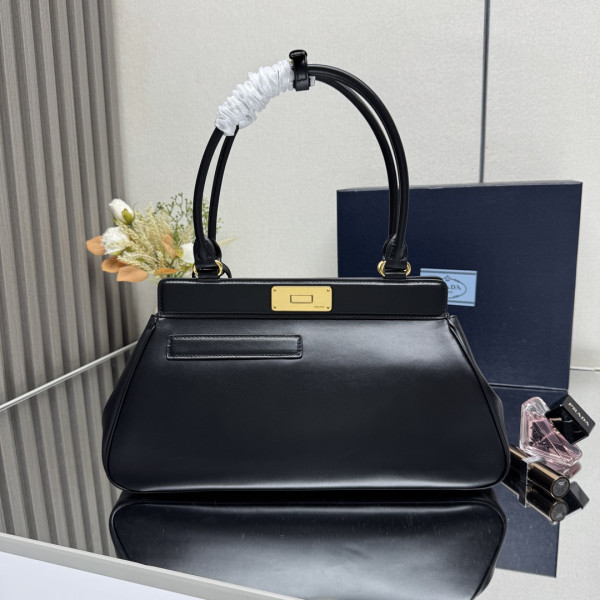 Pra*a medium leather tote bag-38*21*8cm