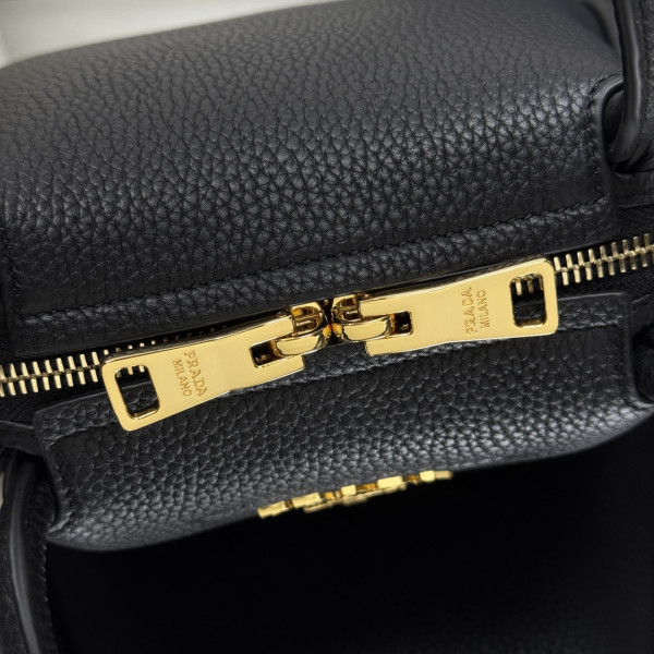 Pra*a leather mini handbag-18*19.5*9cm