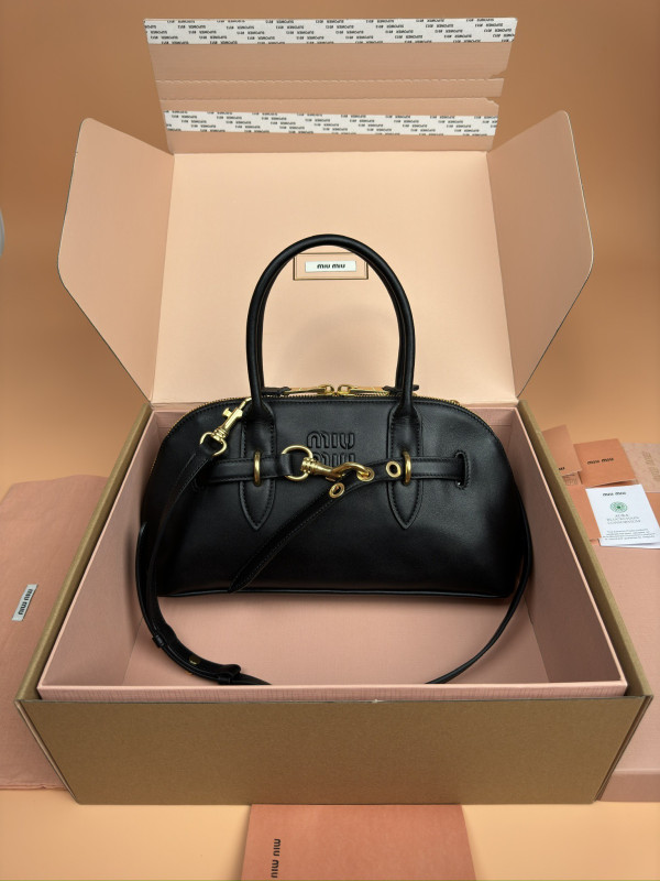 M*um*u aventure nappa leather top-handle bag