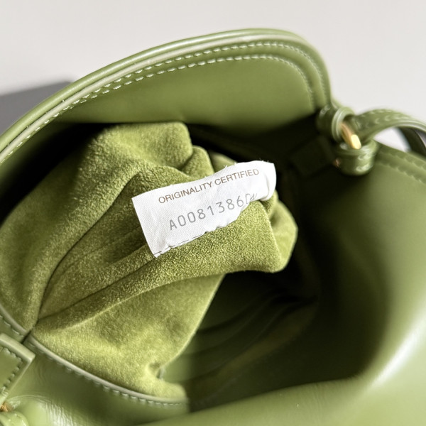 bo*te*ga Ve*ne*ta baby liberta - 24*15.5*5cm