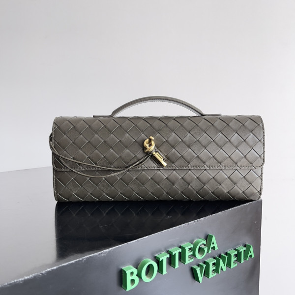 bo*te*ga Ve*ne*ta long clutch andiamo with handle-31*13*3cm