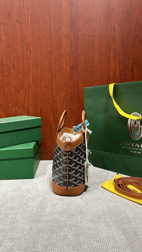 Go*ard beluga - 23×18.5×8cm