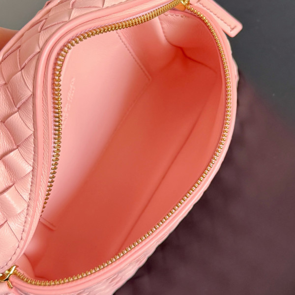 bo*te*ga Ve*ne*ta small soft vanity - 19*14*3cm