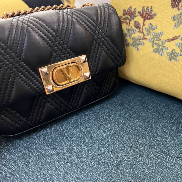 VALENTINO GARAVANI QUILTIE - 23*17*8CM