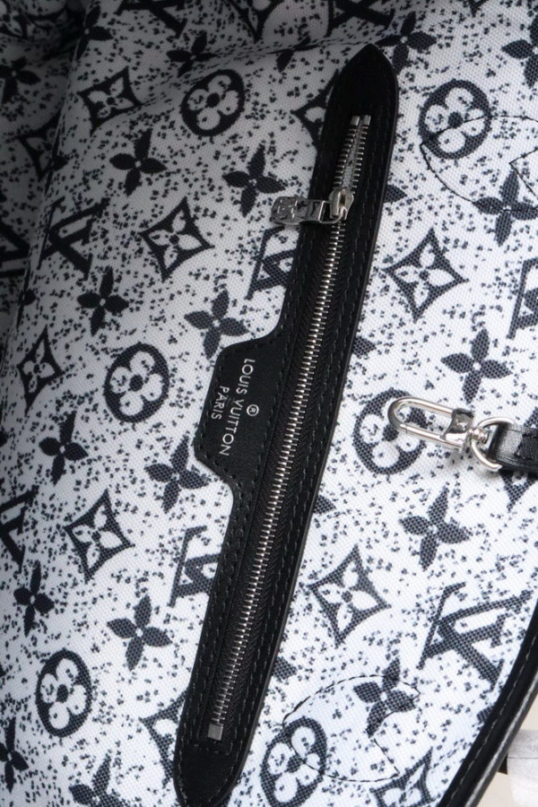 l0*is V*t0n neverfull mm