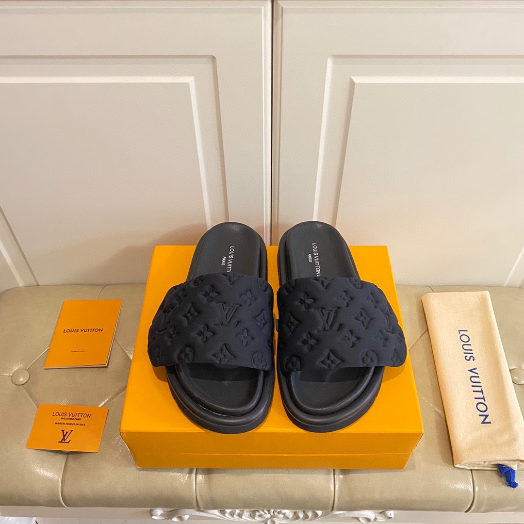 l0*is V*t0n pool pillow comfort mule