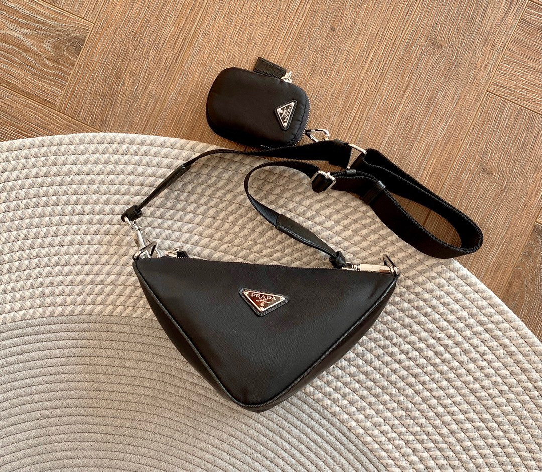 Pra*a triangle bag