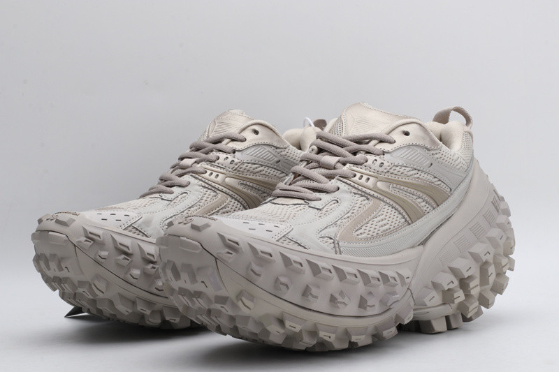 Ba*len*cia*ga defender sneaker