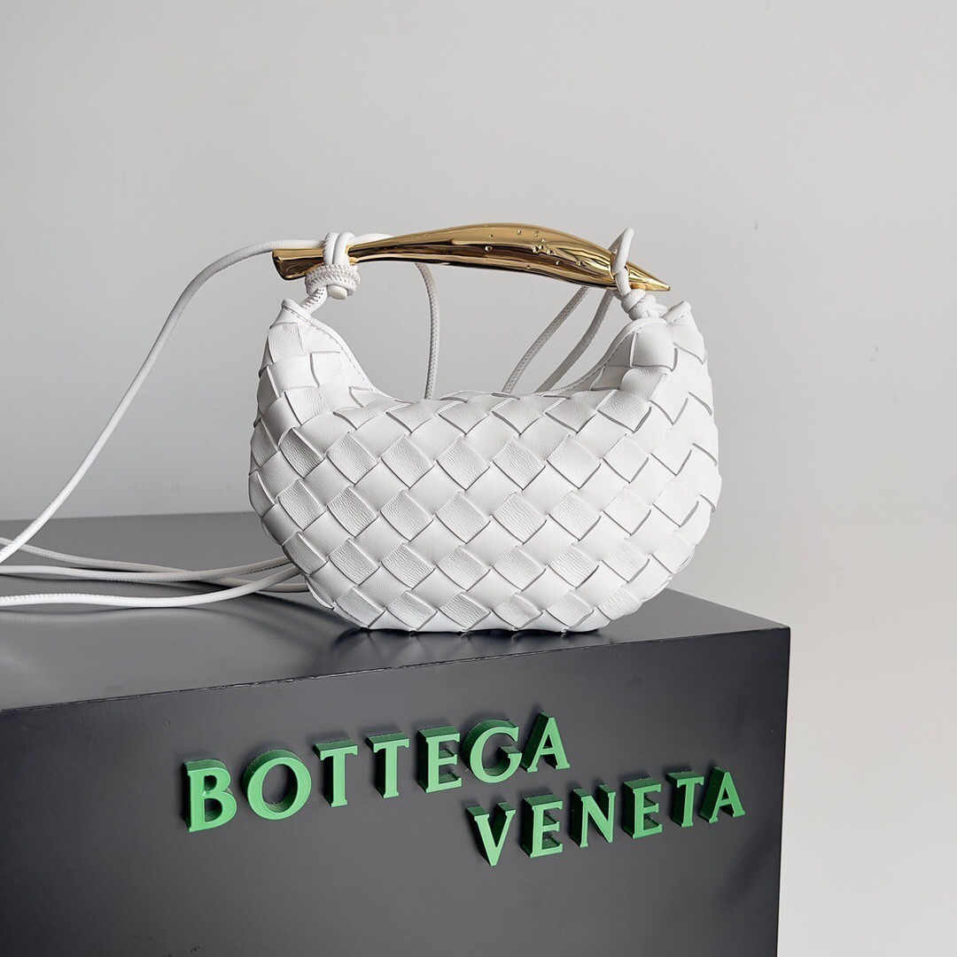 bo*te*ga Ve*ne*ta mini sardine top handle bag