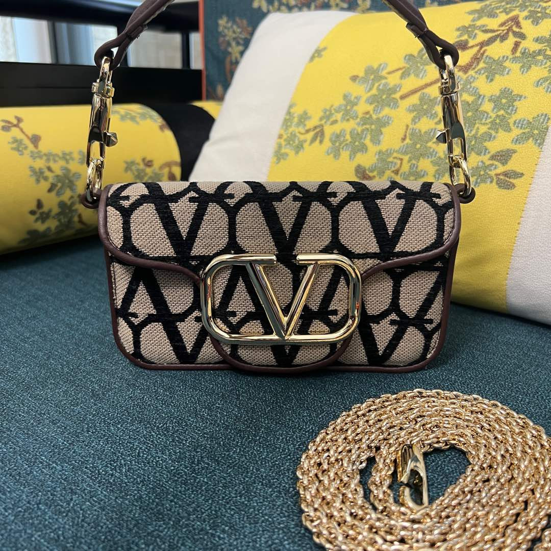 VALENTINO LOCÒ SMALL SHOULDER BAG